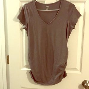 Old Navy Maternity Vneck Tee